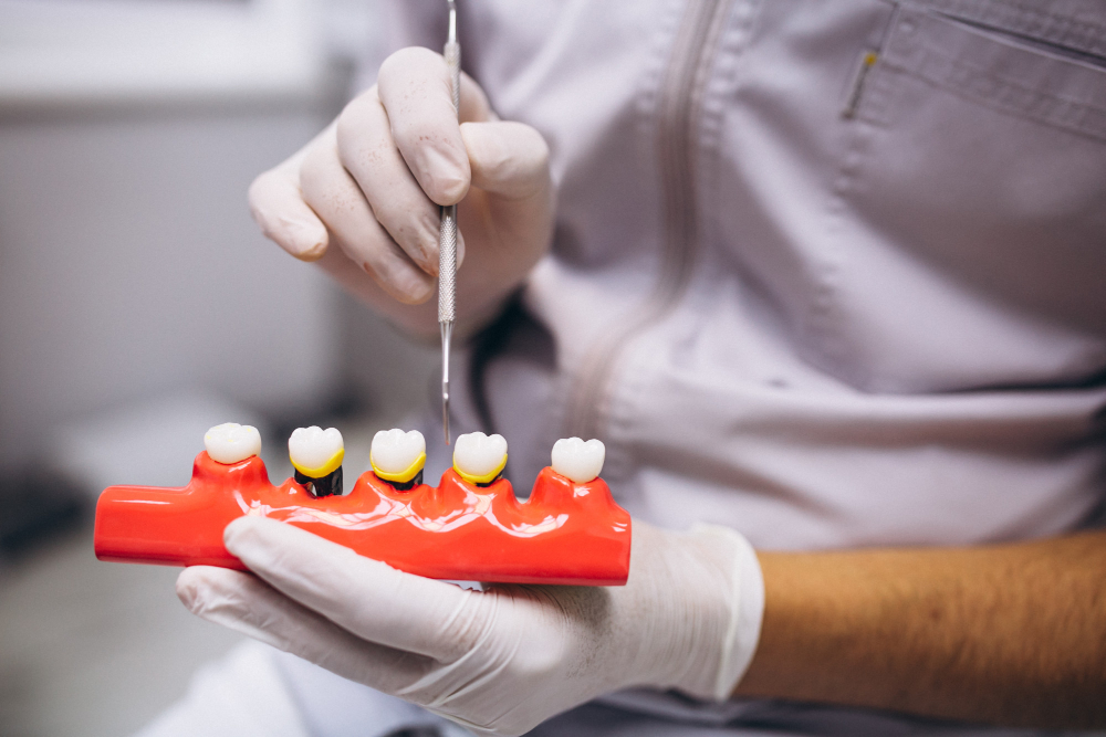 Woman patient at dentist<br />
